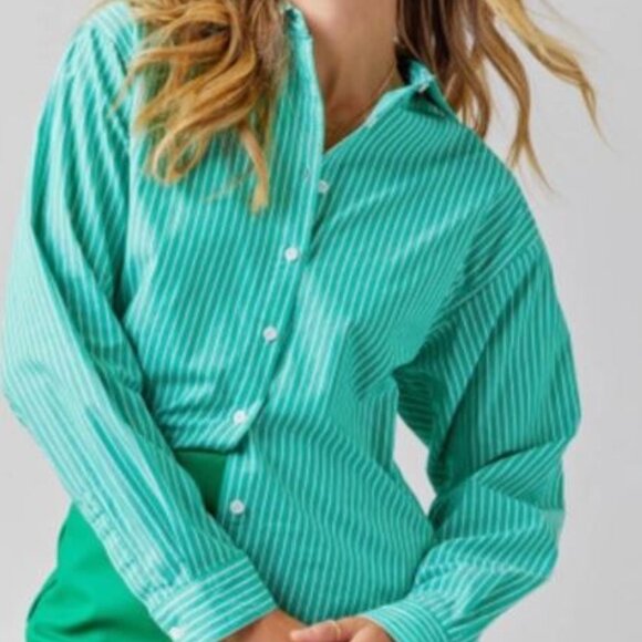 NWT Francesca’s TXS Louise Striped Oversized Button Down Shirt Size S - Picture 1 of 13